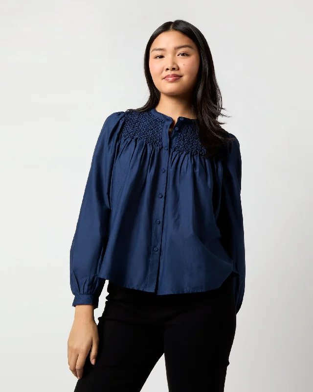 Women's Blouse with Low CollarSoffia Blouse in Midnight