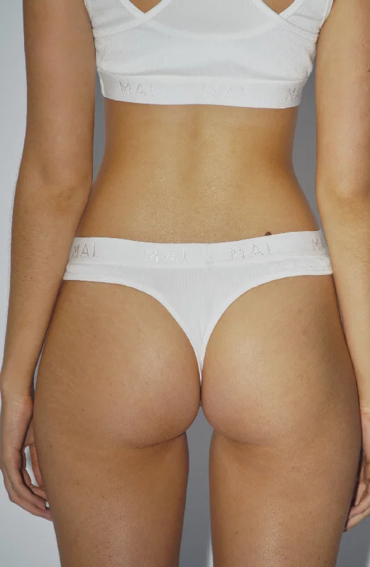 eco-friendly bamboo fiber briefs with a breathable fabricPERI THONG IVORY